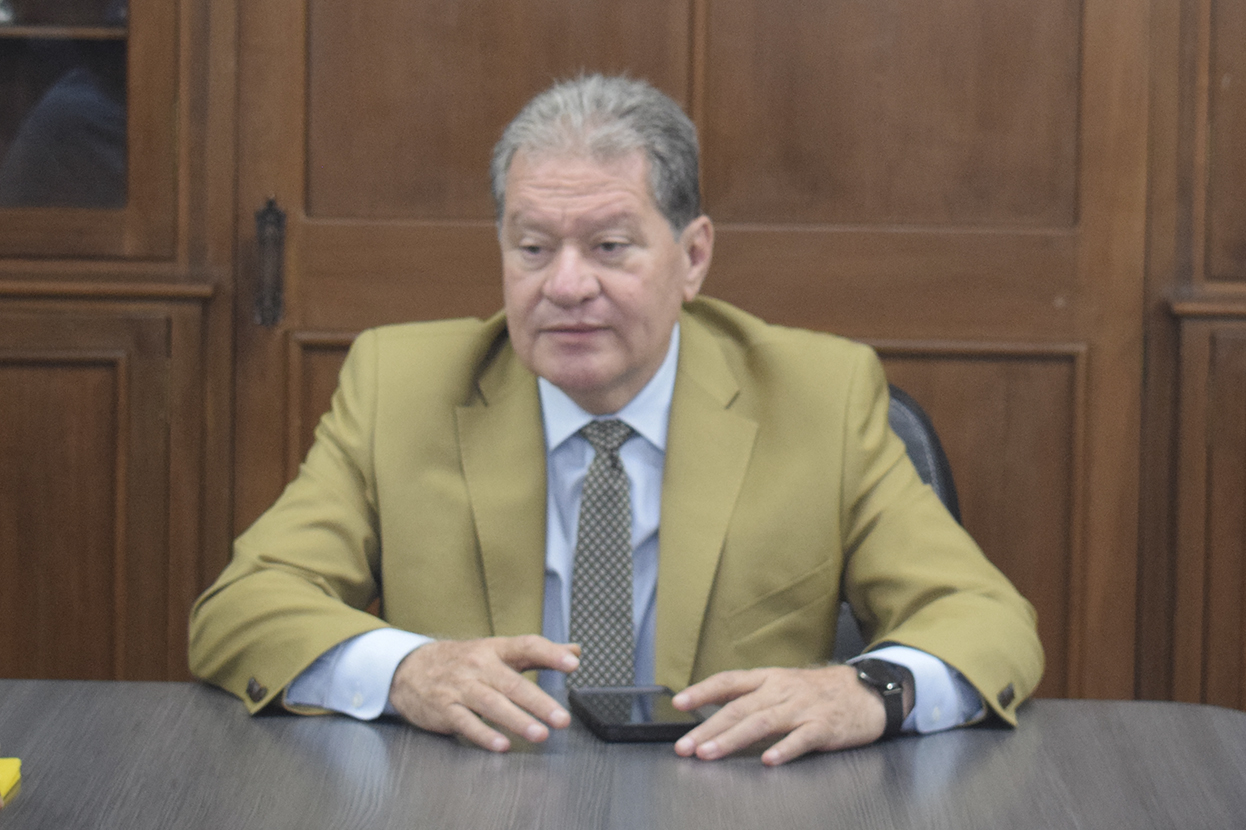 Representantes de asociaciones campesinas durante reunión de trabajo con la OABI